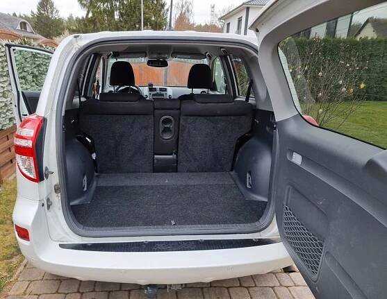 Auto - Auta z dovozu | Nabídka vozů | Toyota RAV 4 2.0i Aut. 4x4 benzín 116kw