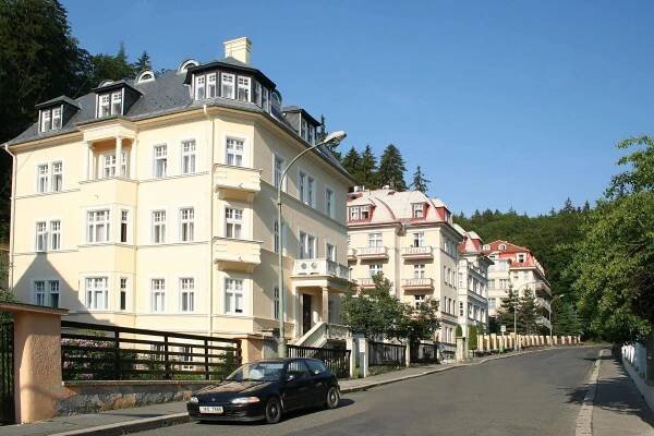 Hotel Lázeňská léčebna Mánes Karlovy Vary Exteriér fotografie
