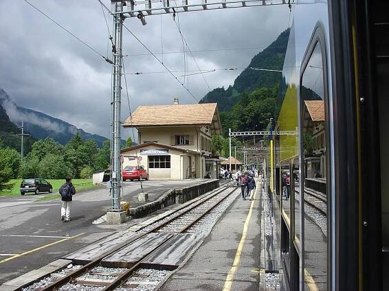 Soubor:BOB Zweiluetschinen Station.jpg – Wikipedie
