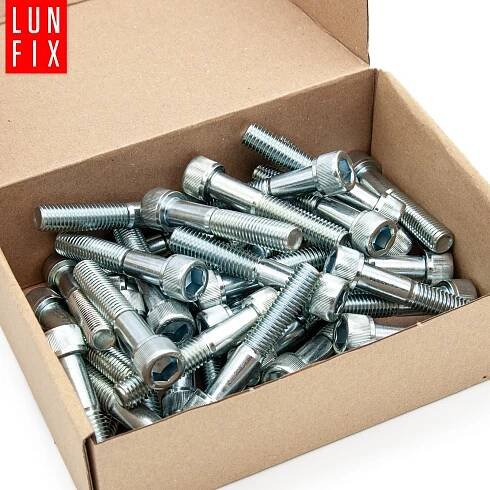 Šroub s válcovou hlavou M12x45 vnitřní šestihran DIN912 třída 8,8 1kg