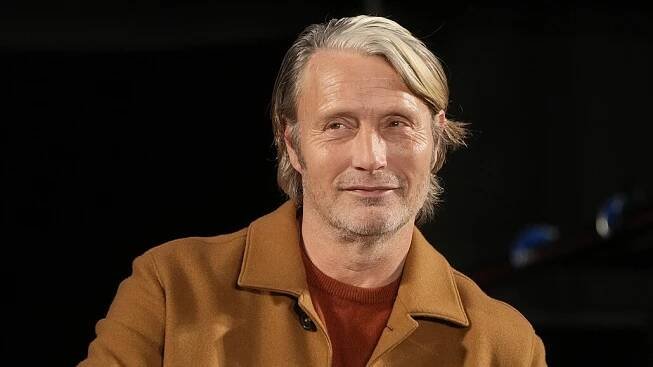 My Dánové jsme za Česko vděční. Najdeme tady to, co u nás už nemáme, říká hvězdný Mads Mikkelsen