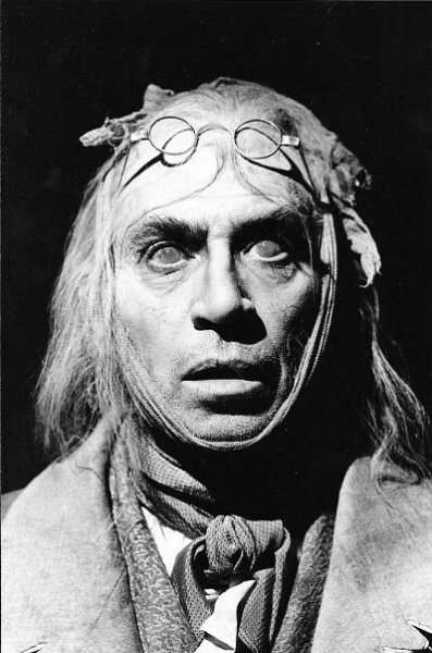 A Christmas Carol - Frank Finlay Net