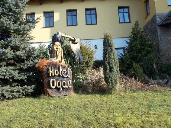 Valašský šenk a Hotel Ogar v Pozlovicích u Luhačovic