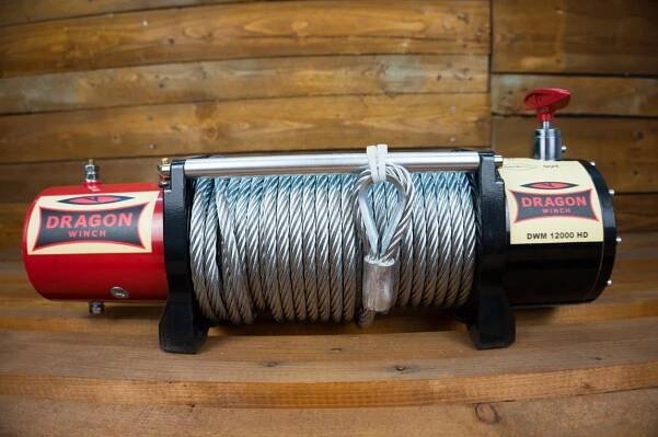 Fotorecenze autonavijáku DWM 12000 HD od Dragon Winch