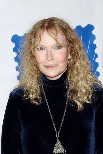 Americká herečka Mia Farrow v slzách: Syn spáchal sebevraždu