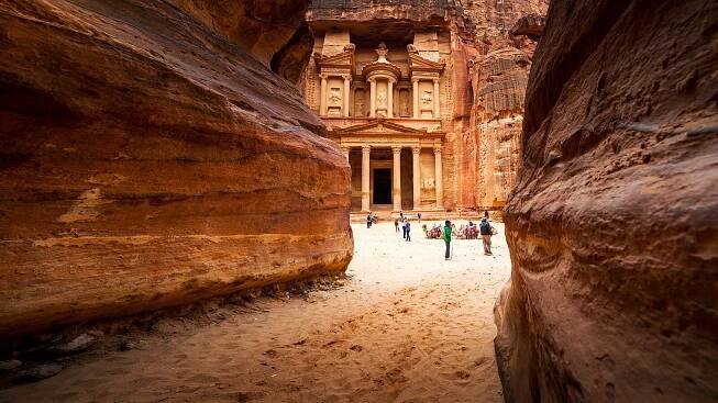 VIDEO: Jordánské skalní město Petra zasáhla blesková povodeň, turisté prchali