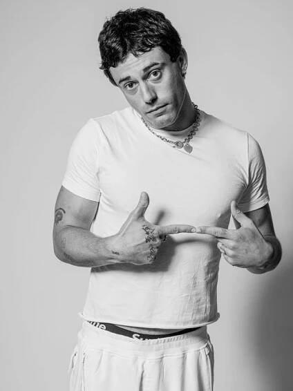 Der Schauspieler Aaron Altaras im Interview ohne Worte - SZ Magazin