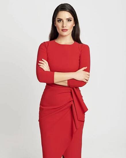 Sarah Arató.