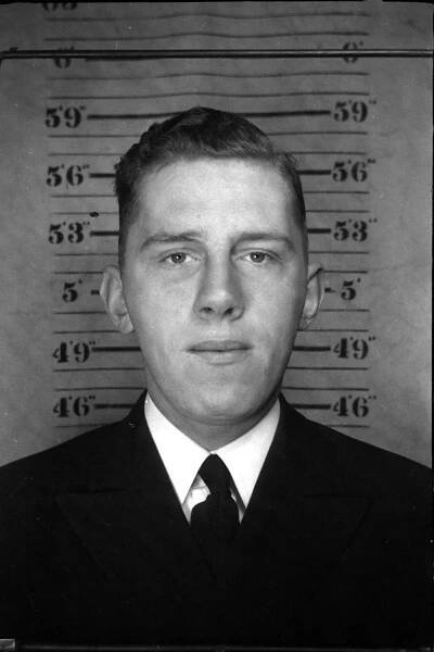 Find US Navy Photos of Individuals – Golden Arrow Research