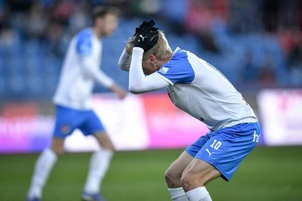 Tomáš Galásek se v neděli v Plzni rozloučí s Baníkem