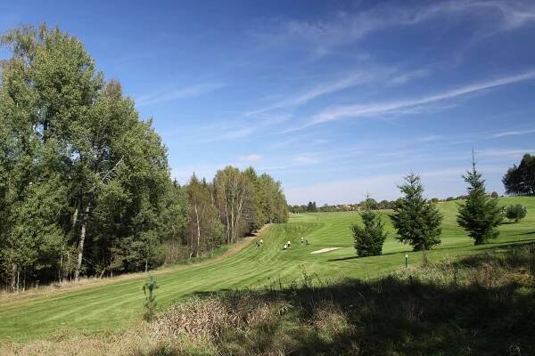 Soubor:Golf course in Podbořánky in 2014.JPG – Wikipedie