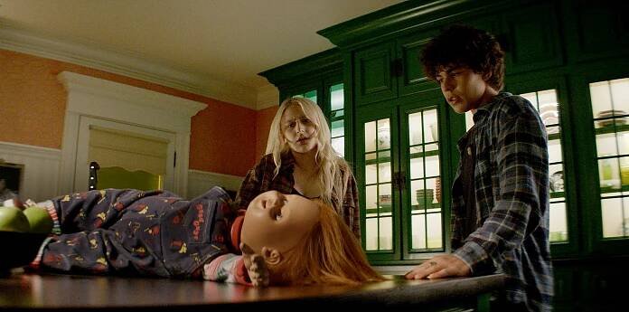 Chucky - Twice the Grieving, Double the Loss - Z filmu - Alyvia Alyn Lind, Zackary Arthur