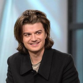 Ahh, ‘Stranger Things’ Star Joe Keery Just Ditched His Questionable Bowl Cut