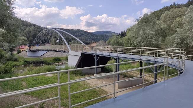 Soubor:Legnava borderbridge.jpg