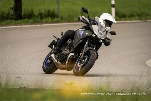 Kawasaki Versys 650 SE vs. Yamaha Tracer 700: Nejlepší motorky pro reálný svět? | M