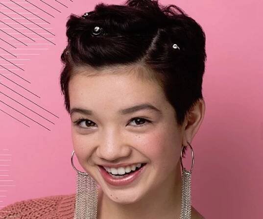 Peyton Elizabeth Lee Biography - Facts, Childhood, Family Life & Achievements