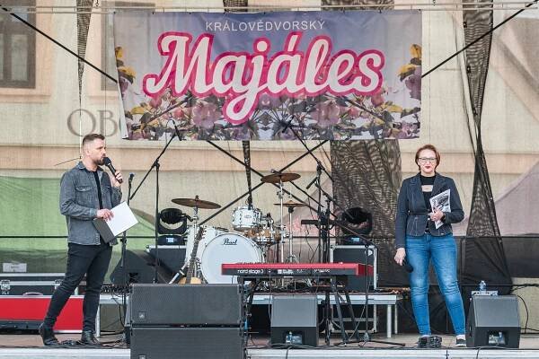 VIDEO: Královédvorský Majáles zaplnil náměstí, zahrál i objev roku ze Slavíka