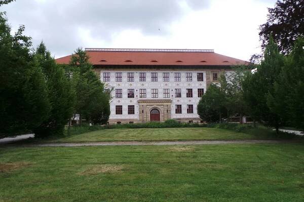 ZŠ T. G. Masaryka Sušice, Dr. Ed. Beneše foto 1