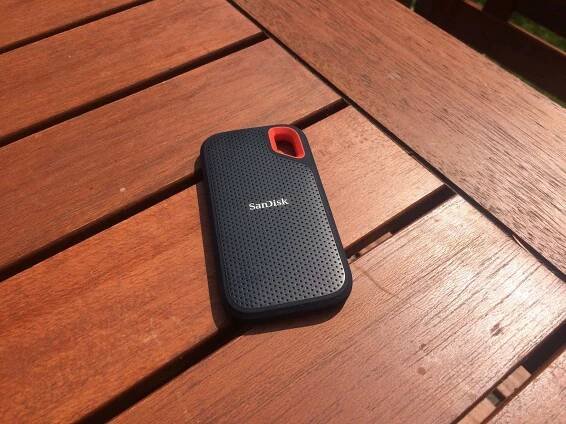 Sandisk-extreme-portable-ssd-foto2