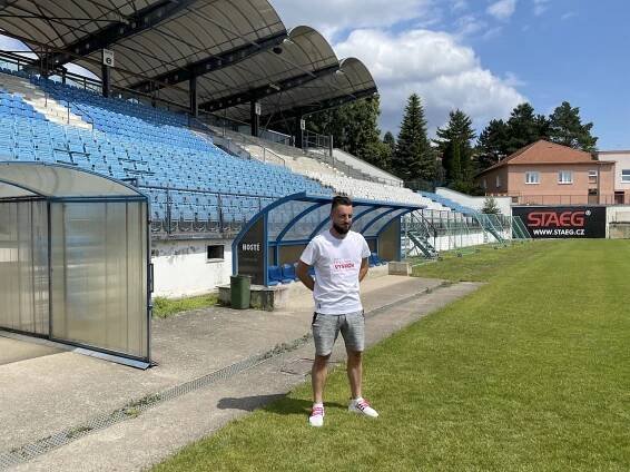Do Drnovic se vrací profi fotbal, Vyškov se na slavném stadionu touží zachránit