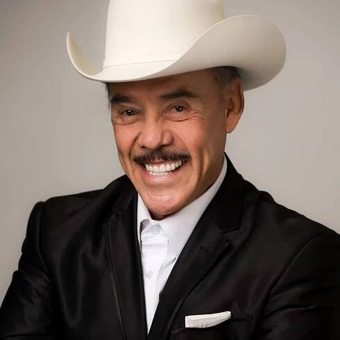 Pedro Rivera (Actor) Wiki, Biography, Age, Girlfriends, Family, Facts and More
