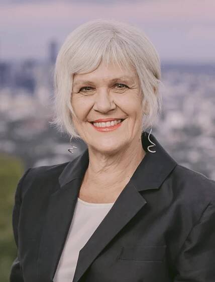 Elizabeth Watson-Brown - Wikipedia