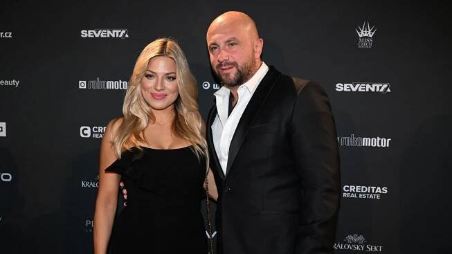Rande jako z romantického filmu: Eva Perkausová a Ivan Hecko slaví devět let vztahu
