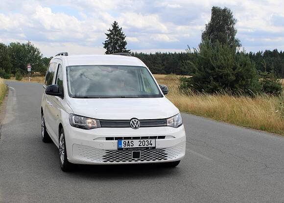 Volkswagen Caddy Maxi - I v základu prostorný a bezpečný - test - Auto4Drive.cz