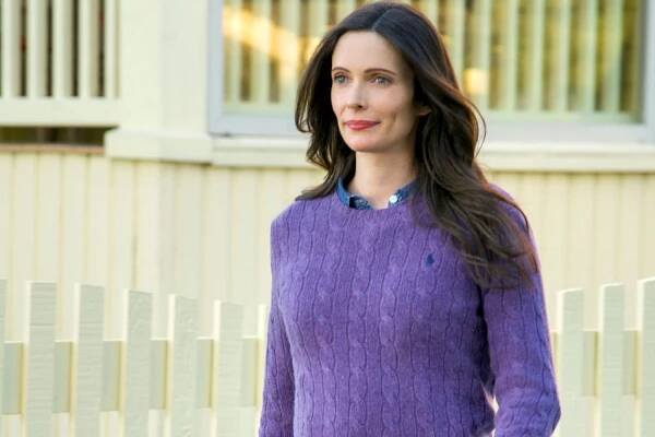 Bitsie Tulloch previews Lois Lane's Arrowverse debut in 'Elseworlds'