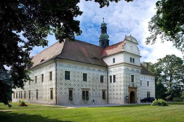 Zemřela hraběnka Eleonora Dujková (†89): Za komunistů myla nádobí