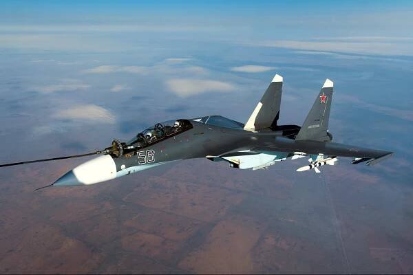 Víceúčelový ruský stíhač Suchoj Su-30SM je náhrada za F-35. A navíc hodně univerzální, ačkoliv byl jeho osud nejistý