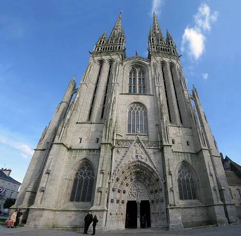 Soubor:Quimper Cathedral.jpg – Wikipedie