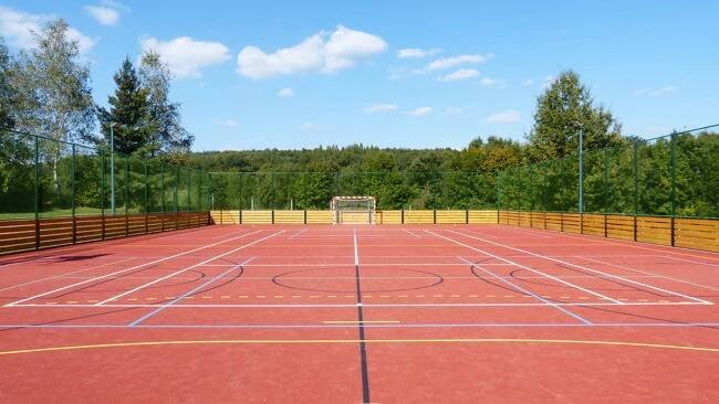 Sportoviště a tělocvičny ve škole - město Týnec nad Sázavou