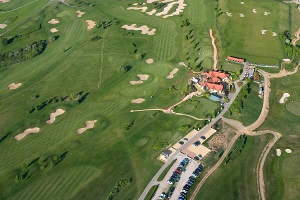 Golf Resort Karlštejn, Liteň, Tschechien - Albrecht Golf Führer