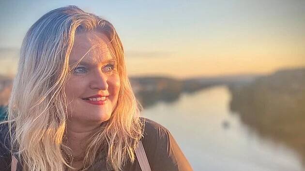 Jana Peterková patří k nejhlasitějším šiřitelům hoaxů u nás. 