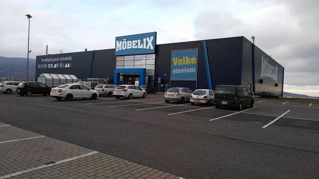 Möbelix Liberec – prodejna nábytku: kuchyně, postele, sedačky