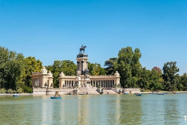 Luxury Tour Spain – Book Your Trip To Spain – Sarah Casewit