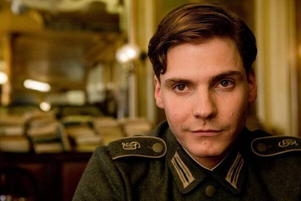 Daniel Brühl fotky