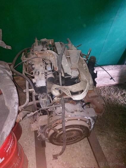 Prodám díly z man L2000, motor, převodovka, kabina, kola. - Znojmo