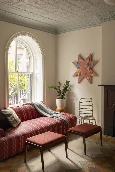 FRONT PARLOR WITH ARCHED WINDOW RED SOFA