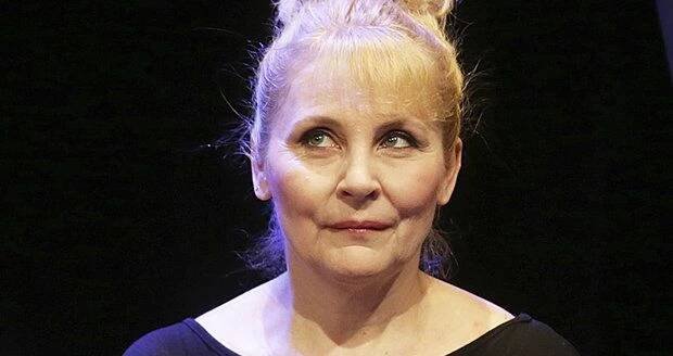 Veronika Gajerová nadabovala například Samanthu v Sexu ve městě či Lois v seriálu Griffinovi.
