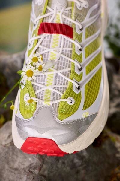 Hoka Nicole Mclaughlin