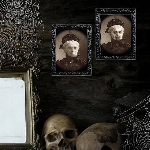 3D OBRAZ S PŘÍZRAKEM MĚNÍCÍ TVÁŘ BABIČKY, STARÉ ŽENY, HALLOWEEN HOROR Kód výrobce OBRAZ_3D_4 KORBI STARUSZKA
