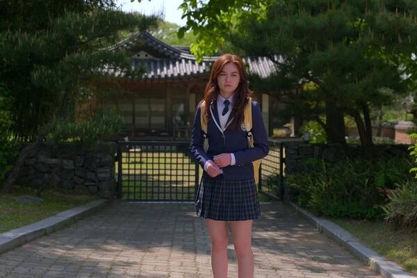 XO, Kitty - BYOB - Z filmu - Anna Cathcart