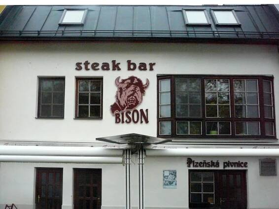 budova ubytování a steak baru zdroj: Ubytování nad Bisonem