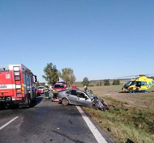 Na silnici 35 u Býště na Pardubicku došlo k dopravní nehodě dvou… | POŽÁRY.cz - ohnisko žhavých zpráv | hasiči aktuálně