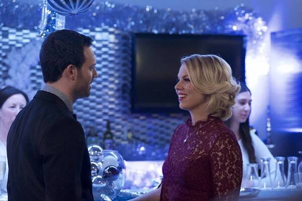 A Storybook Christmas - Z filmu - Jake Epstein, Ali Liebert