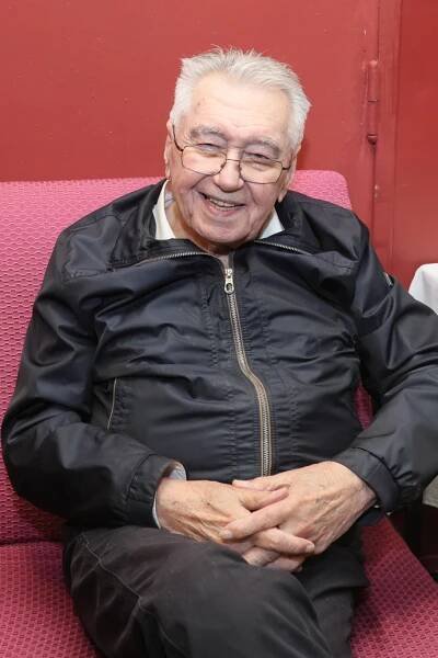 FOTO: Josef Zíma na 60. narozeninách Pavla Vítka. – stránka 65