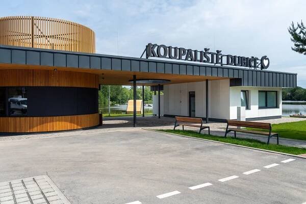 Koupaliště v Dubici se rozroste. Česká Lípa chystá kemp i stání pro karavany