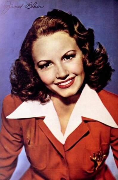 How is lipstick made? A fascinating behind-the-scenes look at 1940s lipstick production 12